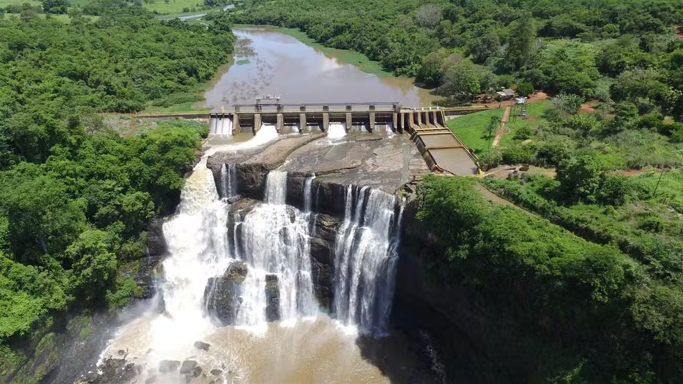 Vista aérea da Usina Martins, em Uberlândia, uma das hidrelétricas concedidas pela Cemig em leilão público após decisão judicial favorável.