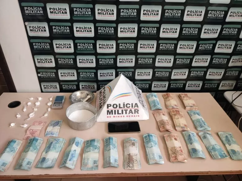 Polícia Militar apreende drogas e dinheiro; homem é preso em Bocaiuva com mais de R$ 17 mil escondidos em casa