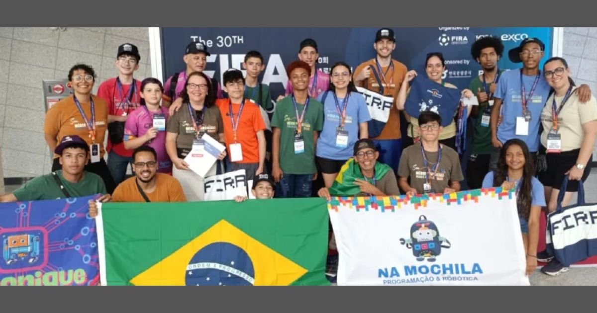 Vice Campeonato Mundial Robótica: estudantes mineiros se destacam na competição internacional na Coreia do Sul, mostrando talento e inovação.