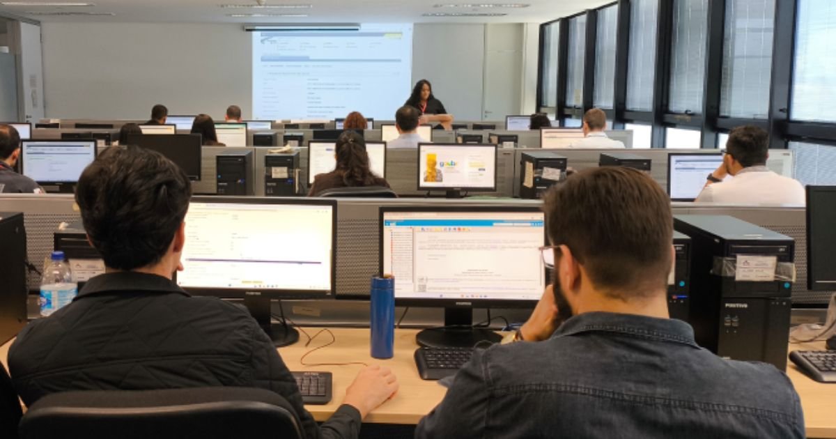 Servidores participam de capacitação em Transferegov.br promovida pela Casa Civil de Minas Gerais para fortalecer a gestão de recursos federais.