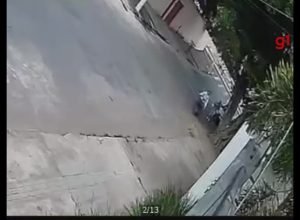 1 de 1Homem foi flagrado por câmeras — Foto: Câmera de segurança