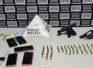 Viatura da polícia em operação que prendeu suspeitos armados em Várzea da Palma.