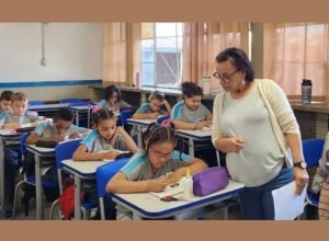 Anúncio oficial do Concurso Público com 13.795 Vagas na Educação de Minas Gerais, com informações sobre cargos, prazos e inscrições