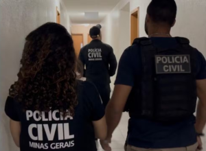 Polícia prende mulher acusada de aplicar golpe milionário contra idosa em Montes Claros.