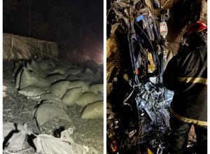 1 de 1Acidente envolveu três carretas na BR-251 — Foto: Montagem/g1